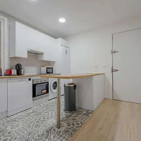 Modern Apt Para 6Pax En La Plaza De Tirso-Centro E1 Madrid Exterior photo