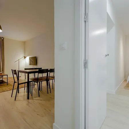 Modern Apt Para 6Pax En La Plaza De Tirso-Centro E1 Madrid Exterior photo