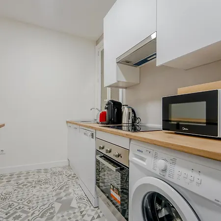 Modern Apt Para 6Pax En La Plaza De Tirso-Centro E1 Madrid Exterior photo