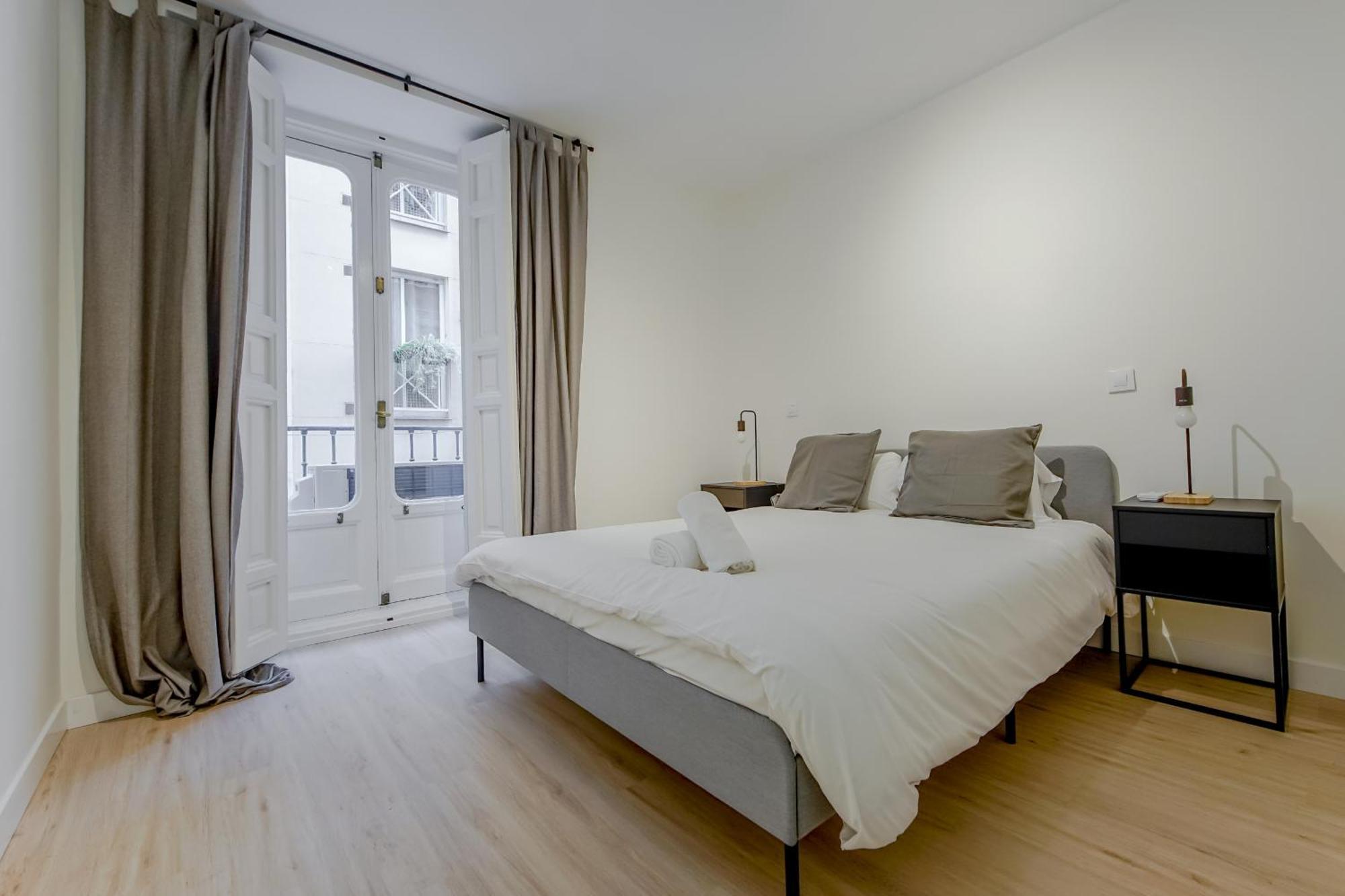 Apartament Modern 6pax En La Plaza De Tirso-centro E1 *