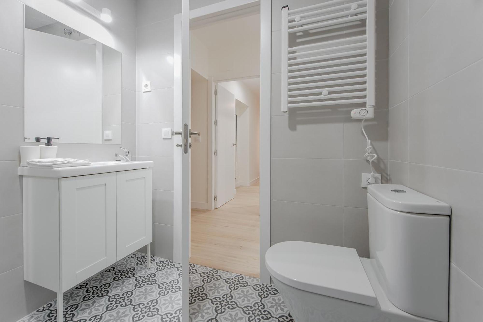 Apartament Modern 6pax En La Plaza De Tirso-centro E1 Madrid