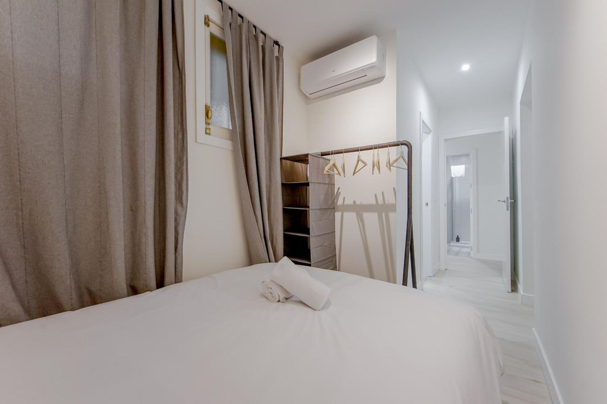 Modern 6pax En La Plaza De Tirso-centro E1 Apartament